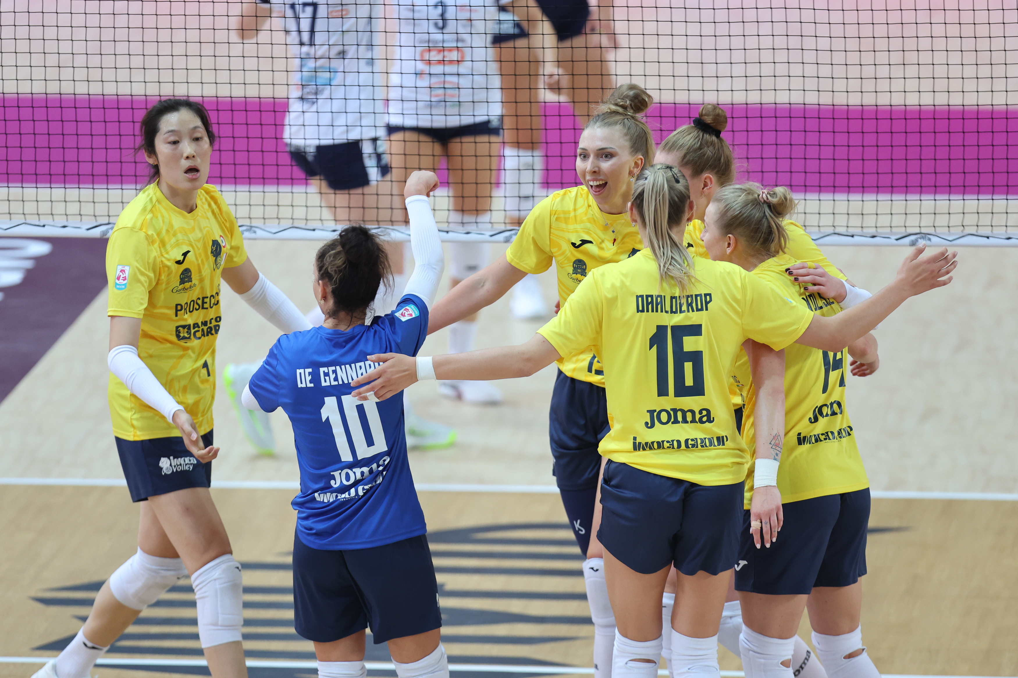 诺瓦拉队凭, 科内利亚诺 诺瓦拉队凭, 科内利亚诺